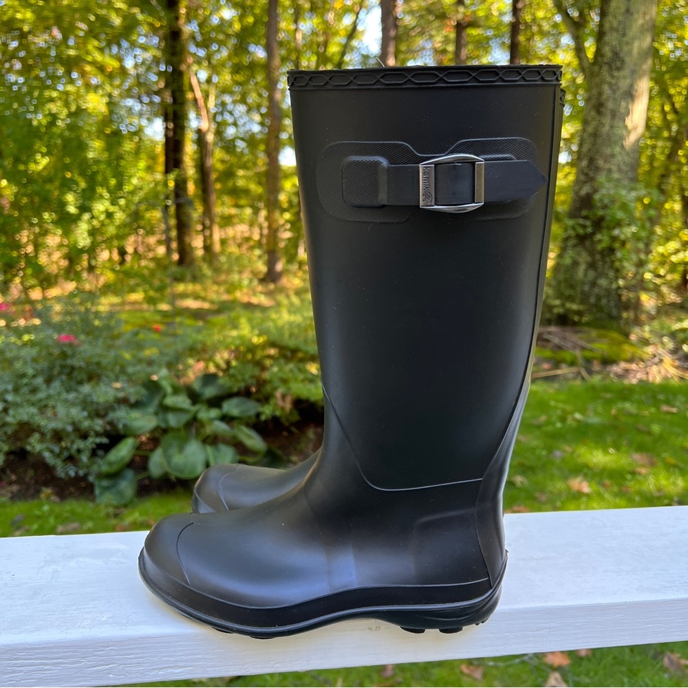 Black Kamik Rain Boots - Size 7 - Picture 3 of 11